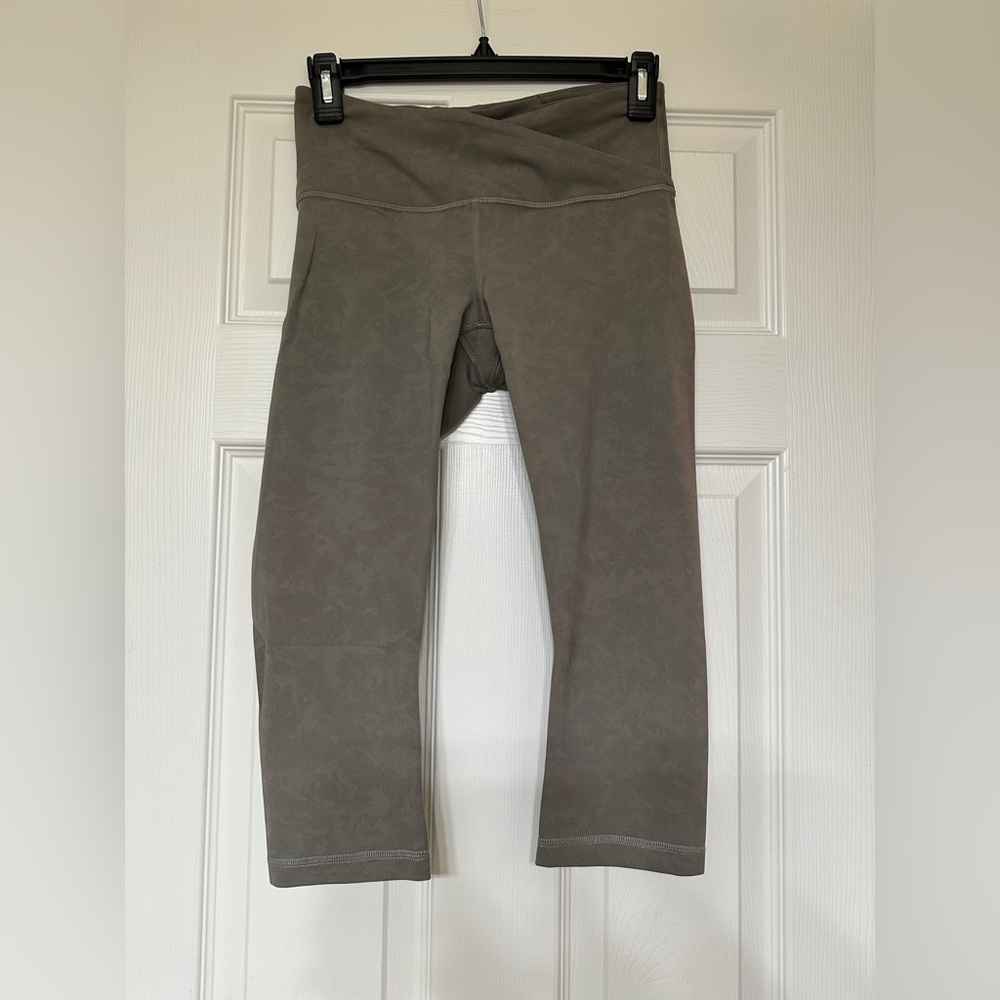 Lululemon Cropped Leggings